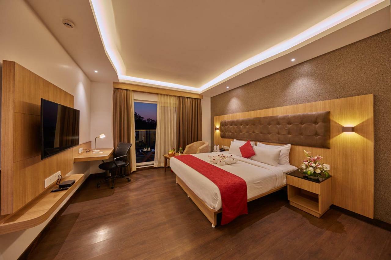 Shivas Galaxy Hotel Devanahalli Экстерьер фото